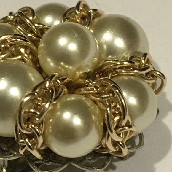 Vintage Faux Pearl Cluster Earrings - Picture 3 of 8